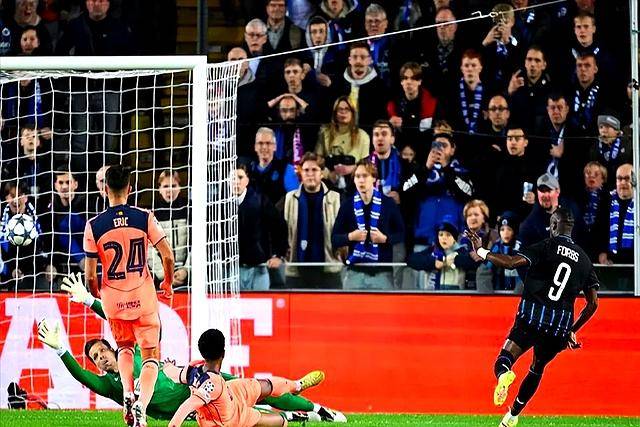 开云体育赛事直播官网欧冠赛程吃紧；新奥尔良鹈鹕清晨单刀错失；引发热议；赛程密集仍需轮换的简单介绍